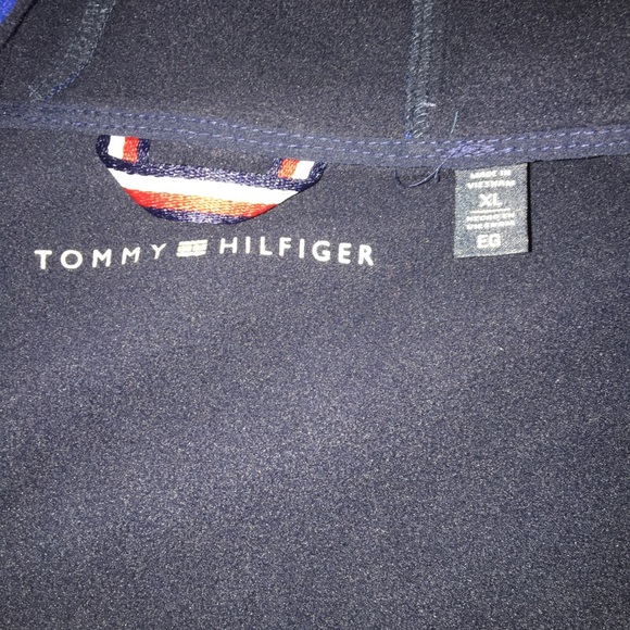 A tommy hilfigher jacket - Picture 2 of 3
